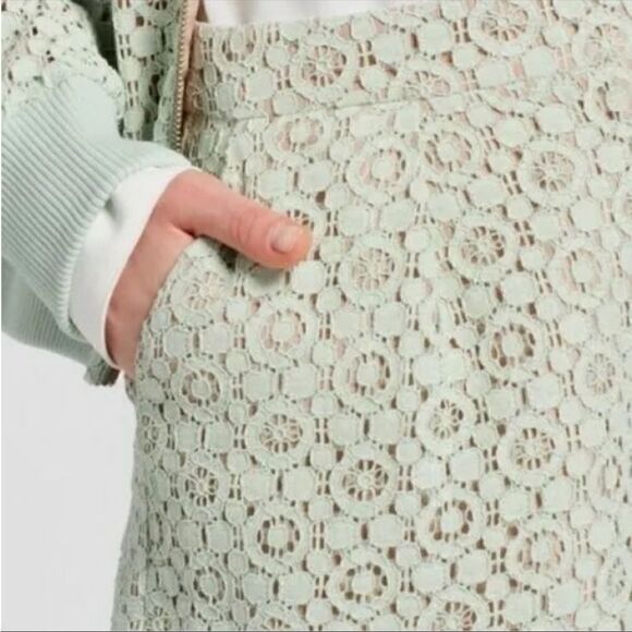 Victoria Beckham Mint Green Eyelet Shorts size 4 - Picture 10 of 10